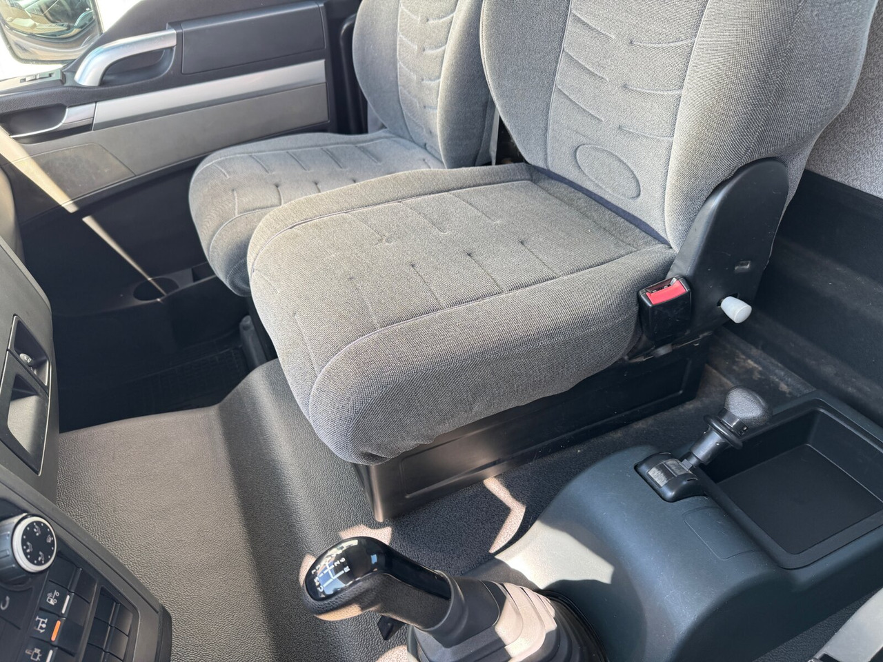 MAN TGM 15.250/340 4X2 BL TGM 15.250/340 4X2 BL - Lastväxlare lastbil: bild 4 MAN TGM 15.250/340 4X2 BL TGM 15.250/340 4X2 BL - Lastväxlare lastbil: bild 4