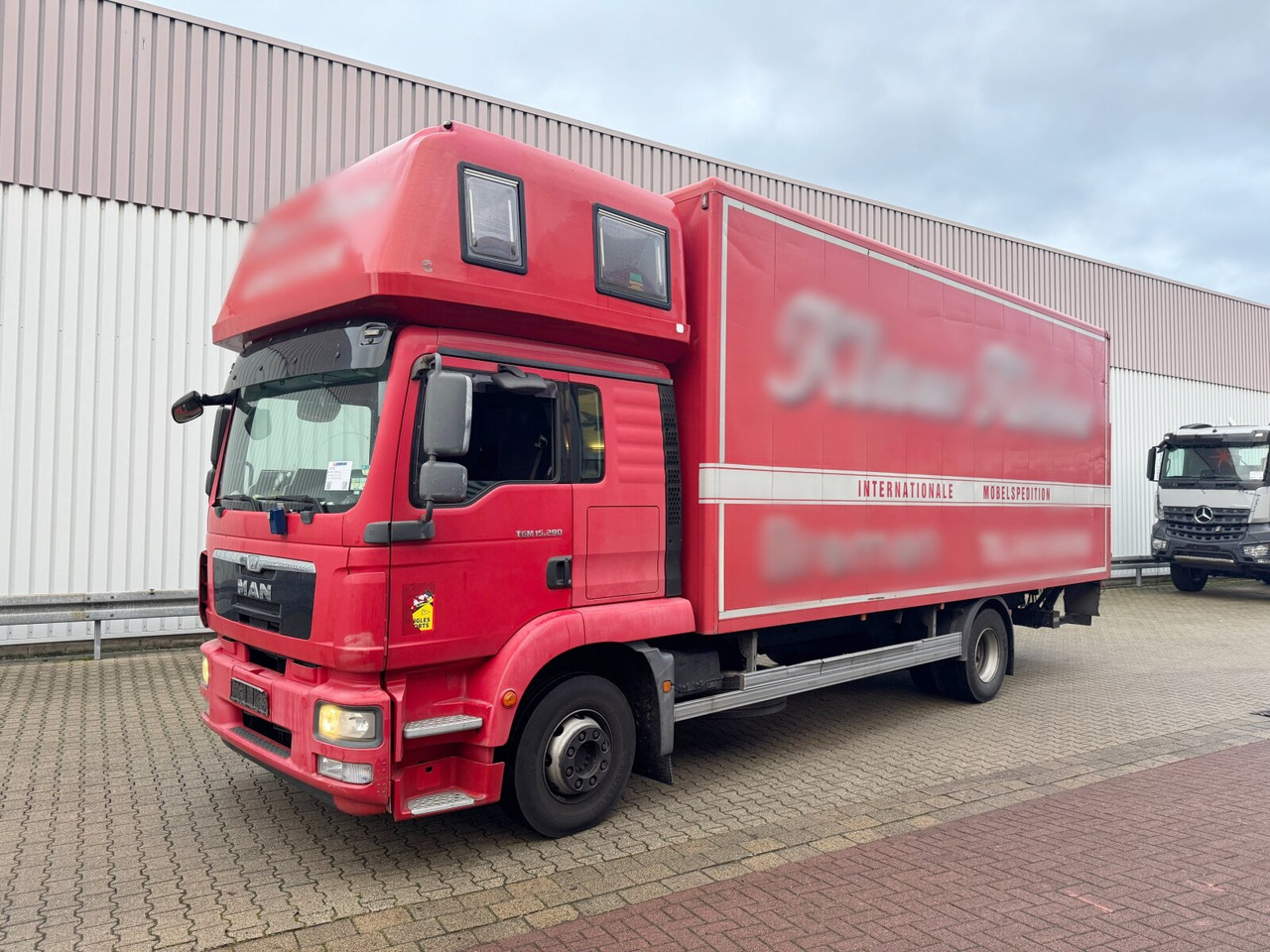 MAN TGM 15.290 4x2 LL TGM 15.290 4x2 LL, Topsleeper, LBW MBB, Möbelkoffer - Lastbil med skåp: bild 1 MAN TGM 15.290 4x2 LL TGM 15.290 4x2 LL, Topsleeper, LBW MBB, Möbelkoffer - Lastbil med skåp: bild 1