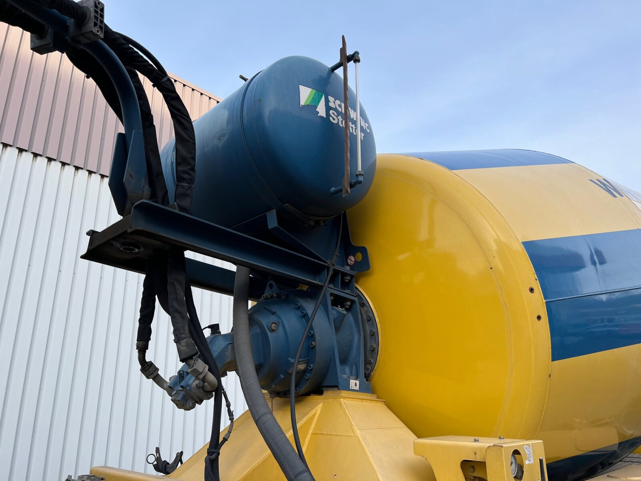 MAN TGS 18.440 4X4H BLS TGS 18.440 4X4H BLS, STETTER AM10FHAC Mischer ca. 10m³ - Betongbil: bild 2 MAN TGS 18.440 4X4H BLS TGS 18.440 4X4H BLS, STETTER AM10FHAC Mischer ca. 10m³ - Betongbil: bild 2