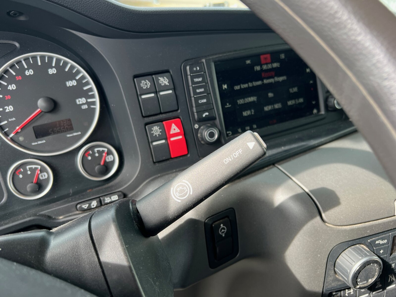 MAN TGS 26.360/400 6x2-4 BL TGS 26.360/400 6x2-4 BL, Lenk-/Lift, Kran Atlas AK 206.3E A5, Funk - Lastväxlare lastbil, Kranbil: bild 2 MAN TGS 26.360/400 6x2-4 BL TGS 26.360/400 6x2-4 BL, Lenk-/Lift, Kran Atlas AK 206.3E A5, Funk - Lastväxlare lastbil, Kranbil: bild 2