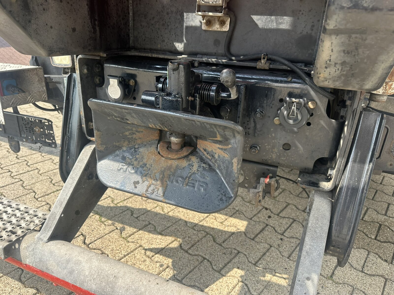 MAN TGS 26.400 6x2-4 LL TGS 26.400 6x2-4 LL, Lenk-/Lift, Edscha, Heckkran Palfinger PK23002-C + Jib PJ060A, Funk - Kapellbil, Kranbil: bild 2 MAN TGS 26.400 6x2-4 LL TGS 26.400 6x2-4 LL, Lenk-/Lift, Edscha, Heckkran Palfinger PK23002-C + Jib PJ060A, Funk - Kapellbil, Kranbil: bild 2