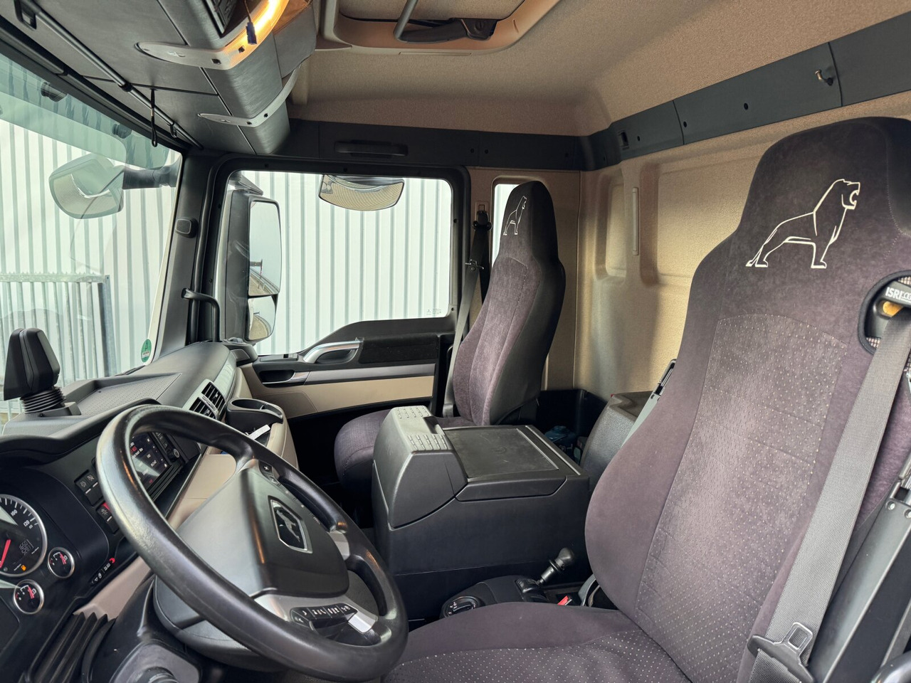 MAN TGS 26.420 6x2-4 LL TGS 26.420 6x2-4 LL, Navi, Lenk-/Liftachse, Heckkran Palfinger PK20.501L TEC - Kranbil, Flakbil: bild 5 MAN TGS 26.420 6x2-4 LL TGS 26.420 6x2-4 LL, Navi, Lenk-/Liftachse, Heckkran Palfinger PK20.501L TEC - Kranbil, Flakbil: bild 5