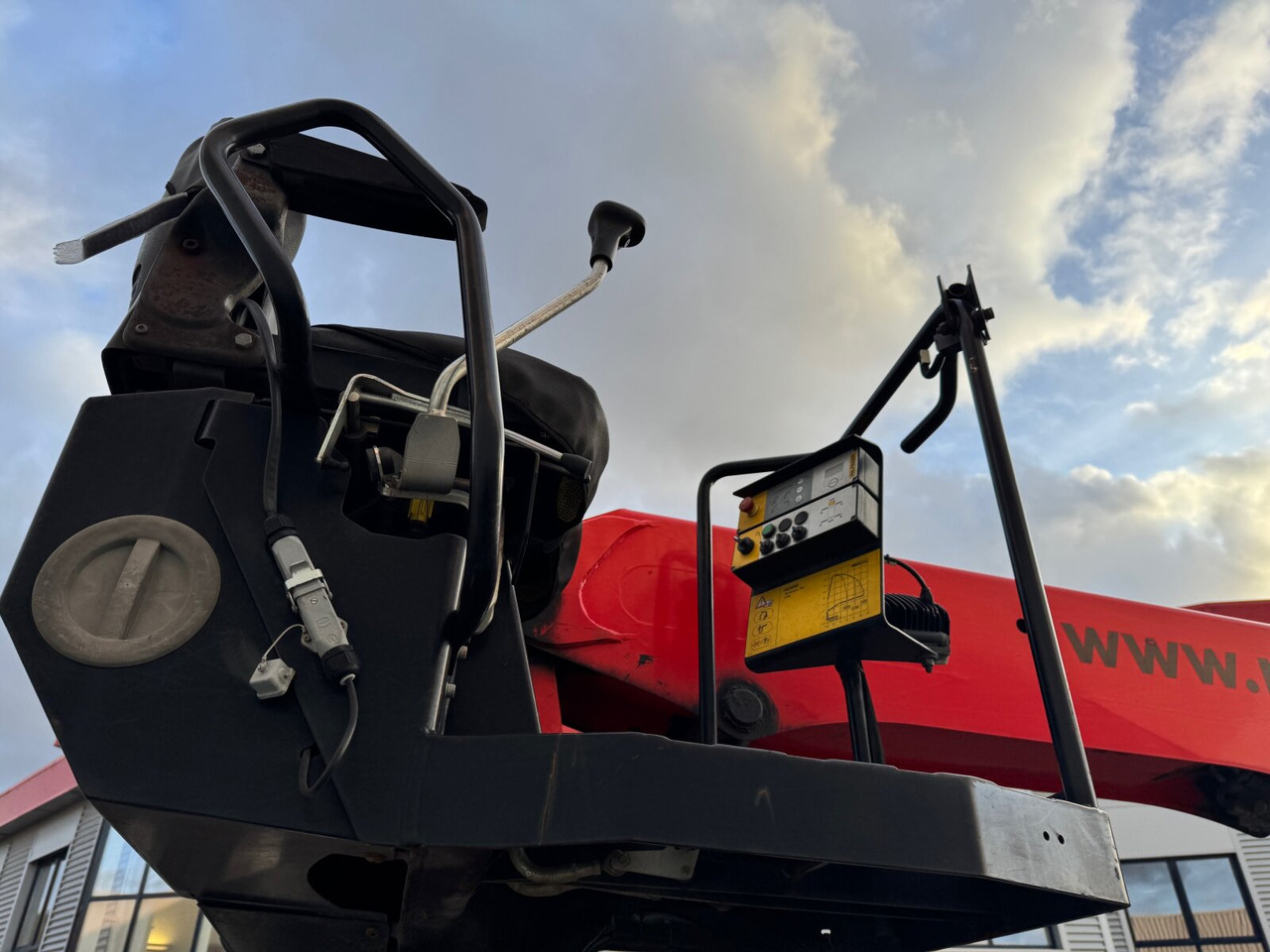 MAN TGS 26.420 6x2-4 LL TGS 26.420 6x2-4 LL, Navi, Lenk-/Liftachse, Heckkran Palfinger PK20.501L TEC - Kranbil, Flakbil: bild 3 MAN TGS 26.420 6x2-4 LL TGS 26.420 6x2-4 LL, Navi, Lenk-/Liftachse, Heckkran Palfinger PK20.501L TEC - Kranbil, Flakbil: bild 3