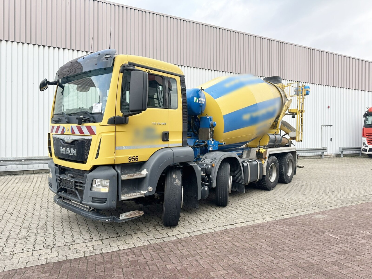 MAN TGS 32.400 8X4 BB TGS 32.400 8x4 BB, Stetter ca. 9m³ - Betongbil: bild 1 MAN TGS 32.400 8X4 BB TGS 32.400 8x4 BB, Stetter ca. 9m³ - Betongbil: bild 1
