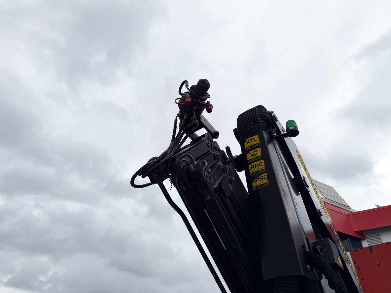 MAN TGS 33.400 6x4 BB TGS 33.400 6x4 BB, Navi, Heckkran PK18002-EH C, Funk - Kranbil, Flakbil: bild 4 MAN TGS 33.400 6x4 BB TGS 33.400 6x4 BB, Navi, Heckkran PK18002-EH C, Funk - Kranbil, Flakbil: bild 4