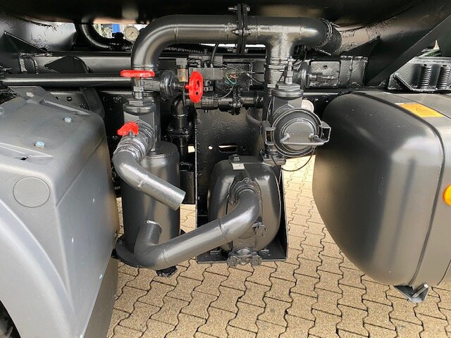 MAN TGS 40.400 6x4 BB TGS 40.400 6x4 BB mit 20.000l Tank - Tankbil: bild 2 MAN TGS 40.400 6x4 BB TGS 40.400 6x4 BB mit 20.000l Tank - Tankbil: bild 2