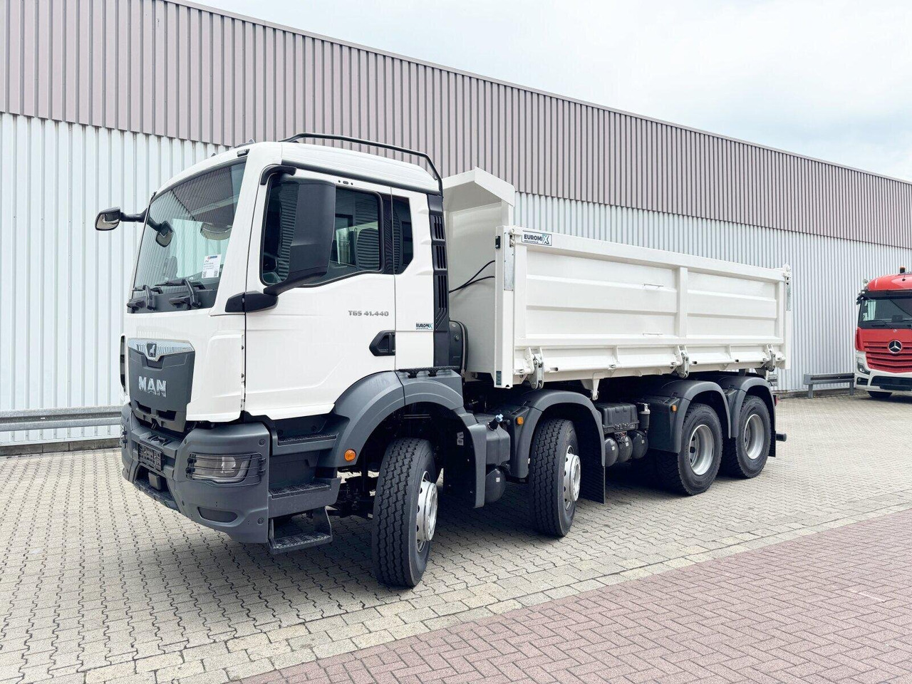 MAN TGS 41.440 8x4 BB TGS 41.440 8x4 BB, Bordmatik, ca. 16m³ - Tippbil lastbil: bild 4 MAN TGS 41.440 8x4 BB TGS 41.440 8x4 BB, Bordmatik, ca. 16m³ - Tippbil lastbil: bild 4