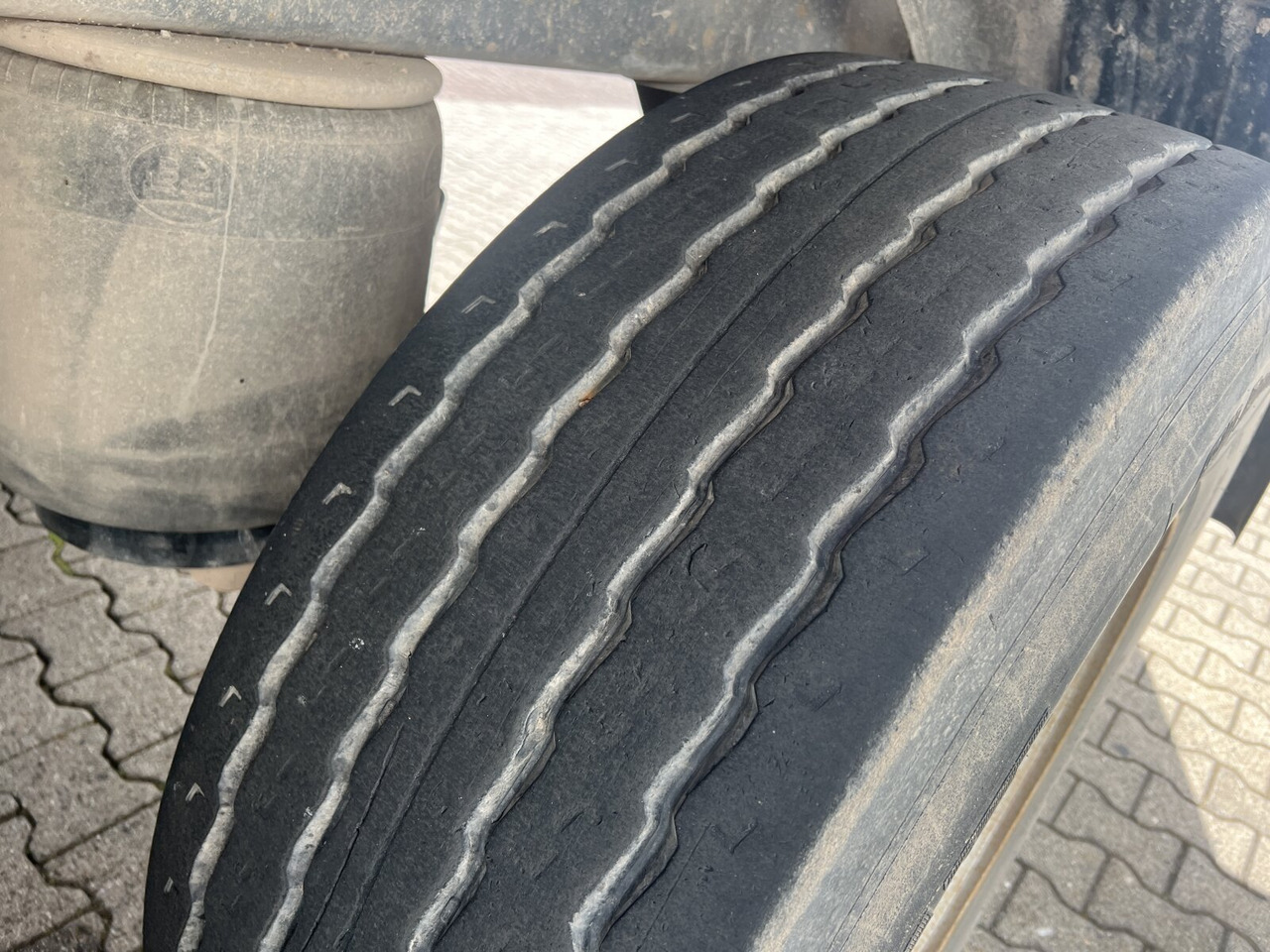 Meiller Meiller MZDA 18/2 Meiller MZDA 18/2, geteilte Bordwände - Tippsläp: bild 2 Meiller Meiller MZDA 18/2 Meiller MZDA 18/2, geteilte Bordwände - Tippsläp: bild 2