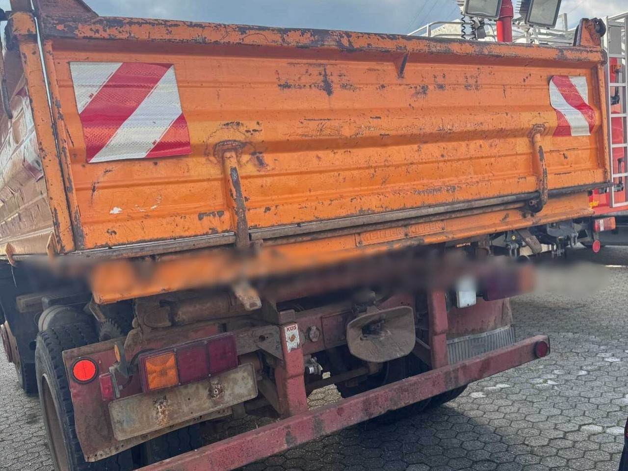 Mercedes-Benz 1314 K 4x2 1314 K 4x2, 6-Zylinder Motor - Tippbil lastbil: bild 3 Mercedes-Benz 1314 K 4x2 1314 K 4x2, 6-Zylinder Motor - Tippbil lastbil: bild 3