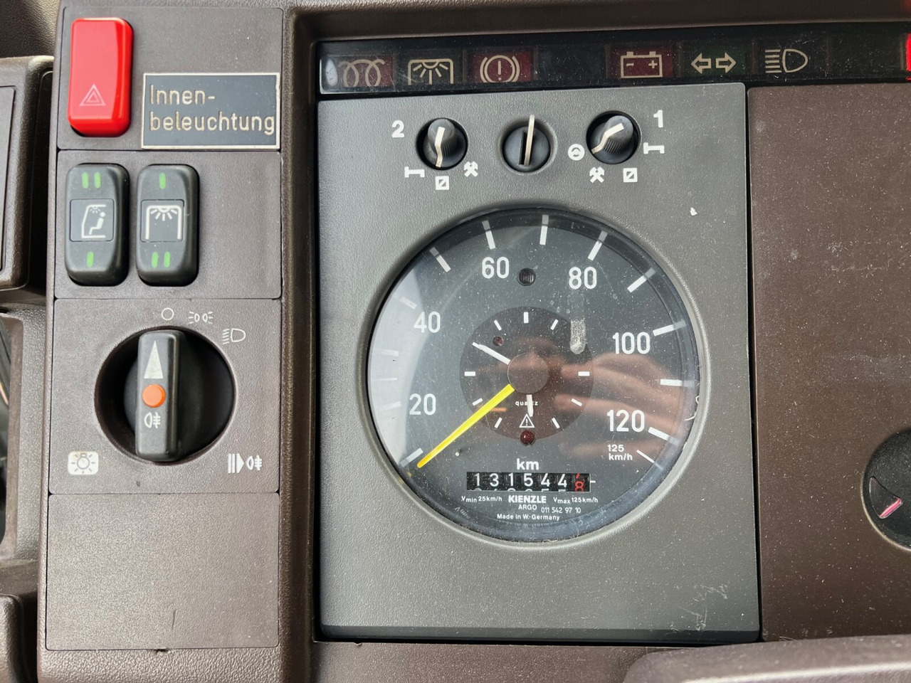 Mercedes-Benz 711 D-KA 4x2 711 D-KA 4x2, Standklima, 11-Sitze, 2 x on stock - Minibuss, Persontransport: bild 5 Mercedes-Benz 711 D-KA 4x2 711 D-KA 4x2, Standklima, 11-Sitze, 2 x on stock - Minibuss, Persontransport: bild 5