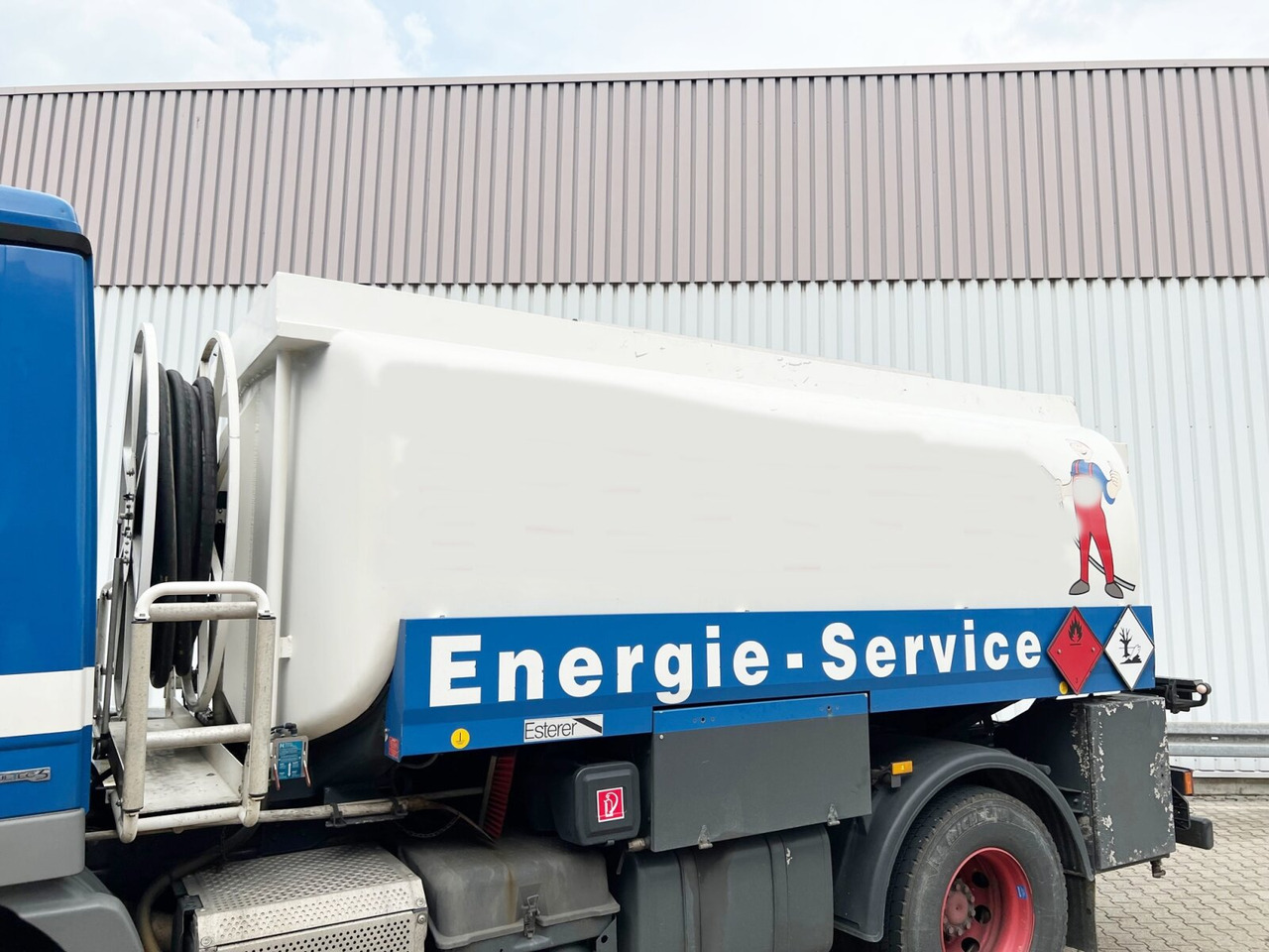 Mercedes-Benz Actros 1841 L 4x2 Actros 1841 L 4x2, Esterer-Tankaufbau, 3 Kammern, 14.000l, ADR - Tankbil: bild 5 Mercedes-Benz Actros 1841 L 4x2 Actros 1841 L 4x2, Esterer-Tankaufbau, 3 Kammern, 14.000l, ADR - Tankbil: bild 5