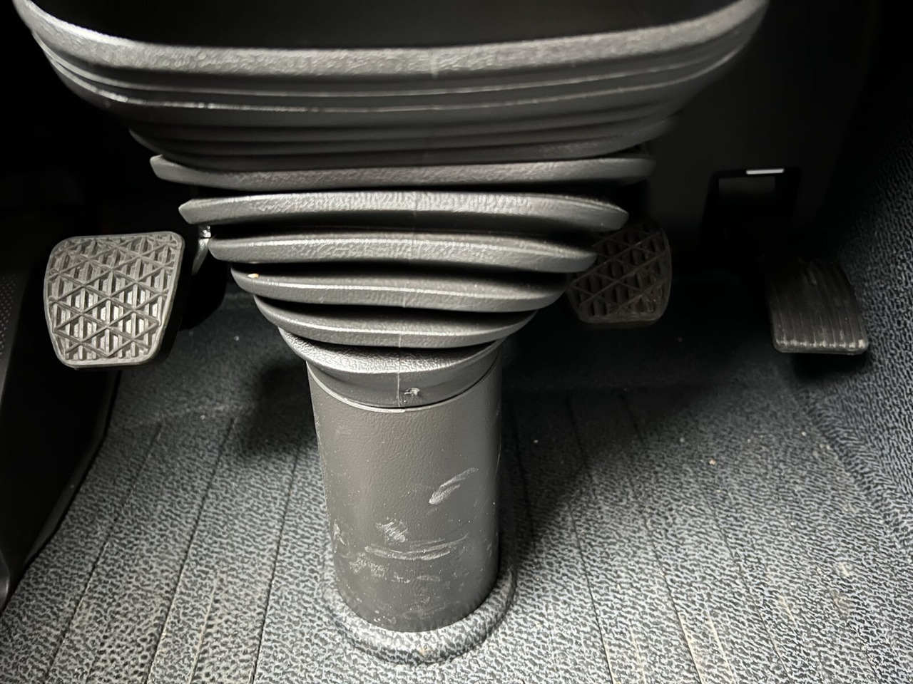 Mercedes-Benz Actros 2141 K 4x2 Actros 2141 K 4x2 - Chassi lastbil: bild 5 Mercedes-Benz Actros 2141 K 4x2 Actros 2141 K 4x2 - Chassi lastbil: bild 5