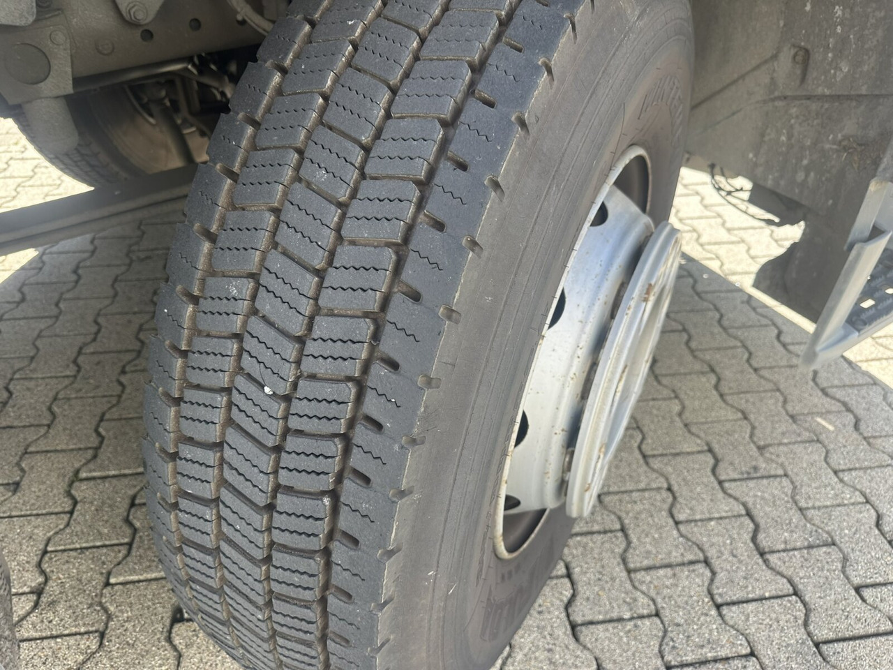 Mercedes-Benz Actros 2532 L 6x2 Actros 2532/41 L 6x2, EEV, Lenkachse, Haller X2C M21, Zöller-Schüttung - Sopbil: bild 5 Mercedes-Benz Actros 2532 L 6x2 Actros 2532/41 L 6x2, EEV, Lenkachse, Haller X2C M21, Zöller-Schüttung - Sopbil: bild 5