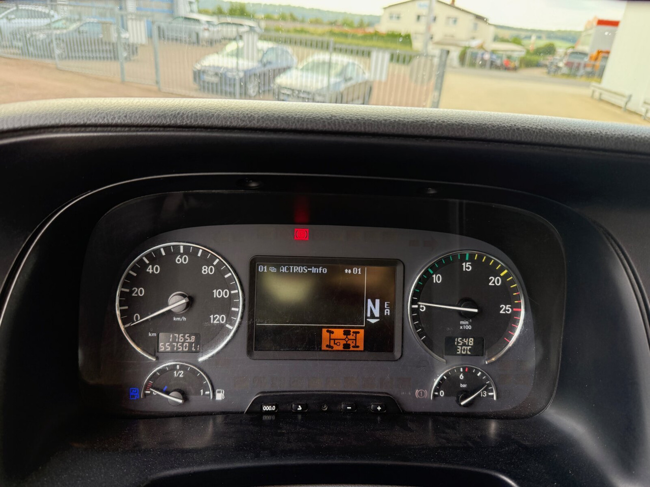 Mercedes-Benz Actros 2532 L 6x2 Actros 2532 L 6x2, Liftachse, Kran Hiab 244EP-5 HiDuo, Funk - Kranbil, Flakbil: bild 4 Mercedes-Benz Actros 2532 L 6x2 Actros 2532 L 6x2, Liftachse, Kran Hiab 244EP-5 HiDuo, Funk - Kranbil, Flakbil: bild 4