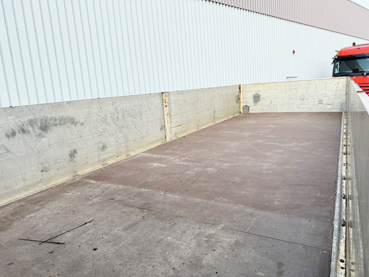 Mercedes-Benz Actros 2532 L 6x2 Actros 2532 L 6x2, Liftachse, Kran Hiab 244EP-5 HiDuo, Funk - Kranbil, Flakbil: bild 2 Mercedes-Benz Actros 2532 L 6x2 Actros 2532 L 6x2, Liftachse, Kran Hiab 244EP-5 HiDuo, Funk - Kranbil, Flakbil: bild 2