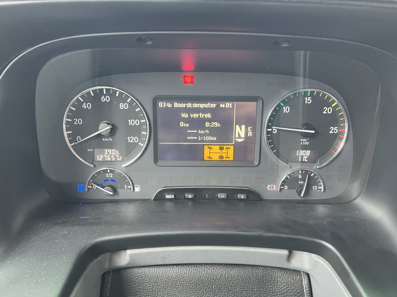 Mercedes-Benz Actros 2532 L 6x2 Actros 2532 L 6x2, Liftachse, LBW Dhollandia - Lastbil med skåp: bild 4 Mercedes-Benz Actros 2532 L 6x2 Actros 2532 L 6x2, Liftachse, LBW Dhollandia - Lastbil med skåp: bild 4