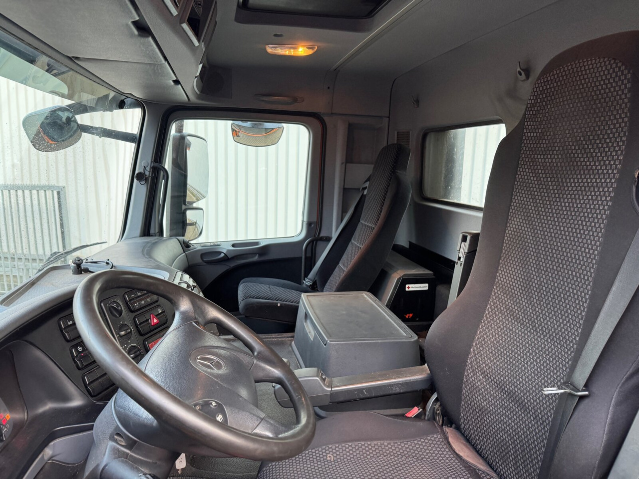 Mercedes-Benz Actros 2541 L 6x2 Actros 2541 L 6x2, Lenkachse, Meiller RK 20.65, Kran Palfinger PK 14002-EH, Funk - Lastväxlare lastbil, Kranbil: bild 2 Mercedes-Benz Actros 2541 L 6x2 Actros 2541 L 6x2, Lenkachse, Meiller RK 20.65, Kran Palfinger PK 14002-EH, Funk - Lastväxlare lastbil, Kranbil: bild 2