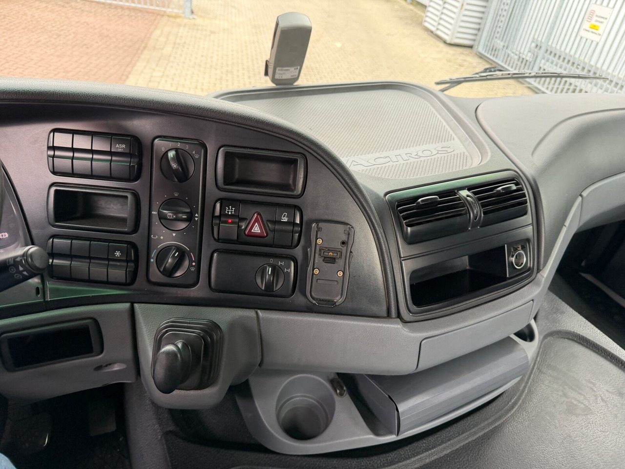 Mercedes-Benz Actros 2641 6x4 Actros 2641 6x4 - Lastväxlare lastbil: bild 3 Mercedes-Benz Actros 2641 6x4 Actros 2641 6x4 - Lastväxlare lastbil: bild 3