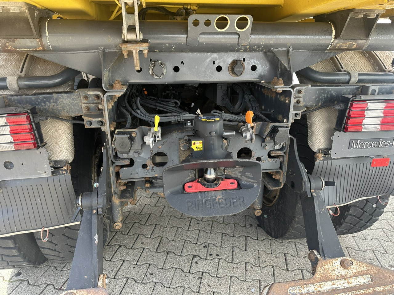 Mercedes-Benz Actros 3348 AK 6x6 Actros 3348 AK 6x6, Bordmatik links - Tippbil lastbil: bild 2 Mercedes-Benz Actros 3348 AK 6x6 Actros 3348 AK 6x6, Bordmatik links - Tippbil lastbil: bild 2