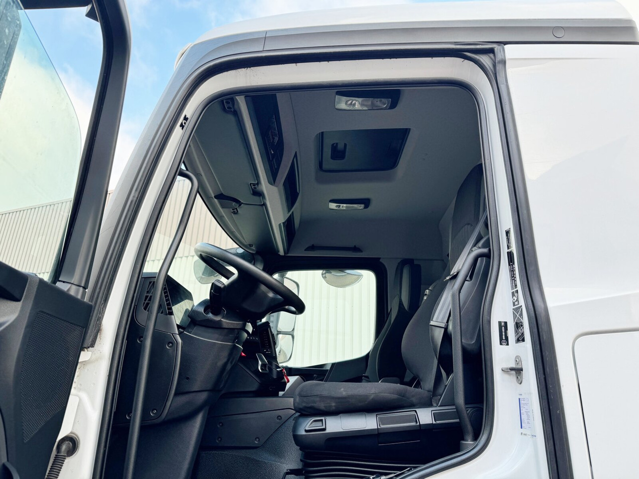 Mercedes-Benz Arocs 1840 L 4x2 Arocs 1840 L 4x2, Kran Palfinger PK12001L, Hochstand - Kranbil: bild 2 Mercedes-Benz Arocs 1840 L 4x2 Arocs 1840 L 4x2, Kran Palfinger PK12001L, Hochstand - Kranbil: bild 2