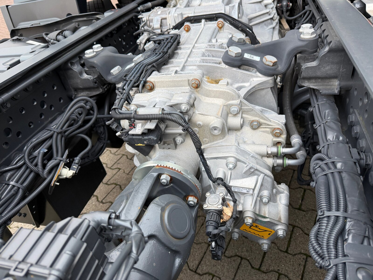 Mercedes-Benz Arocs 2542 L 6x2/4 Arocs 2542/45 L 6x2/4, Vorlauflenk-/liftachse, Navi, MultimediaCockpit - Liftdumper lastbil: bild 2 Mercedes-Benz Arocs 2542 L 6x2/4 Arocs 2542/45 L 6x2/4, Vorlauflenk-/liftachse, Navi, MultimediaCockpit - Liftdumper lastbil: bild 2