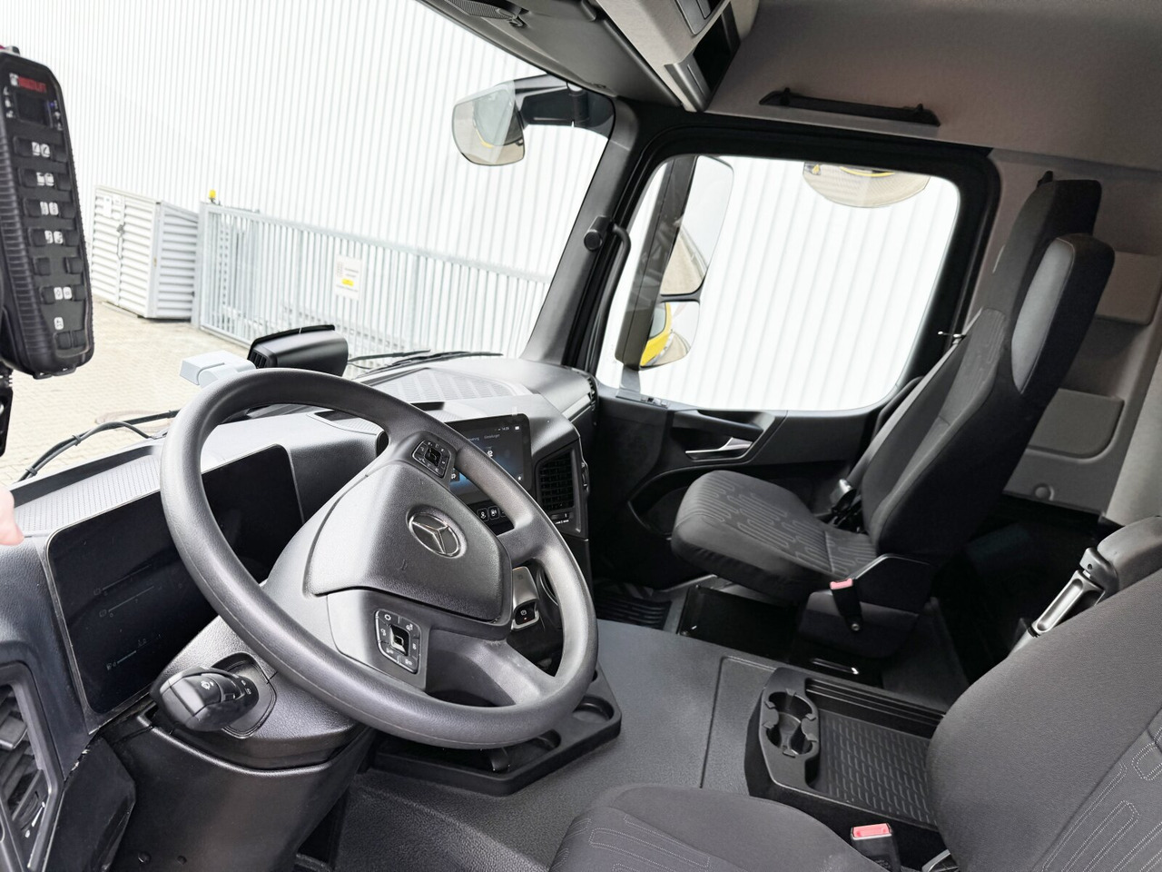 Mercedes-Benz Arocs 2642 L 6x2 Arocs 2642 L 6x2/42, Liftachse, Hiab 21S56 bis 6.5m Container - Lastväxlare lastbil: bild 3 Mercedes-Benz Arocs 2642 L 6x2 Arocs 2642 L 6x2/42, Liftachse, Hiab 21S56 bis 6.5m Container - Lastväxlare lastbil: bild 3