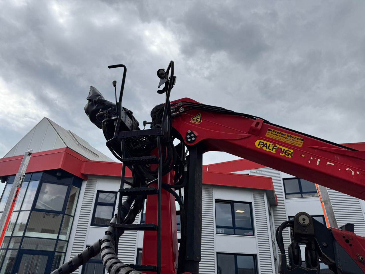 Mercedes-Benz Arocs 2651 L 6x4 Arocs 2651 L 6x4, Retarder, StreamSpace, Heckkran Epsilon M120L80 - Timmerbil, Kranbil: bild 2 Mercedes-Benz Arocs 2651 L 6x4 Arocs 2651 L 6x4, Retarder, StreamSpace, Heckkran Epsilon M120L80 - Timmerbil, Kranbil: bild 2