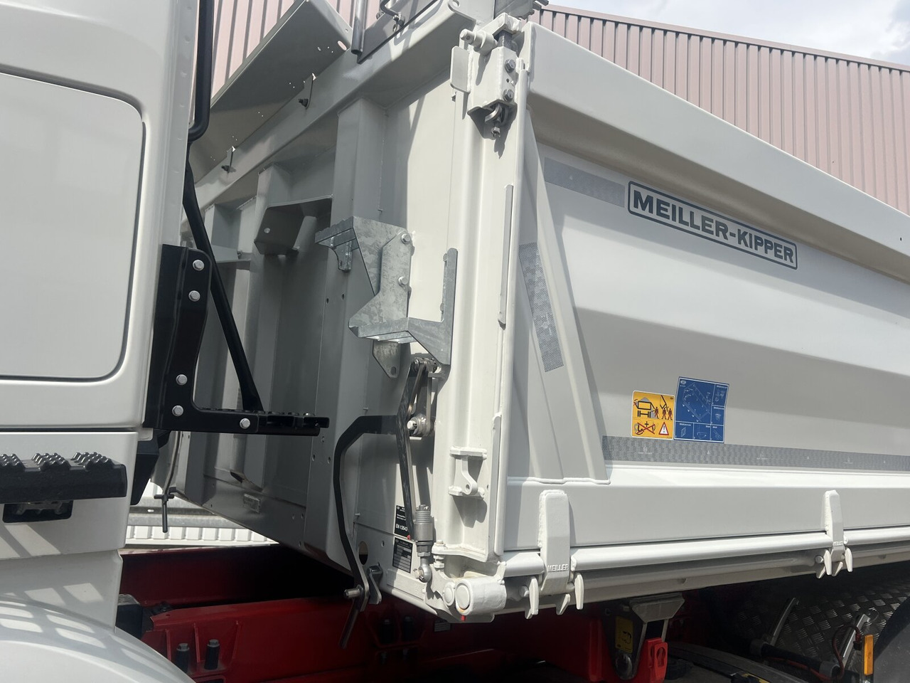 Mercedes-Benz Arocs 2651 LK 6x4 Arocs 2651 LK 6x4, Retarder, MultimediaCockpit, Navi - Tippbil lastbil: bild 3 Mercedes-Benz Arocs 2651 LK 6x4 Arocs 2651 LK 6x4, Retarder, MultimediaCockpit, Navi - Tippbil lastbil: bild 3