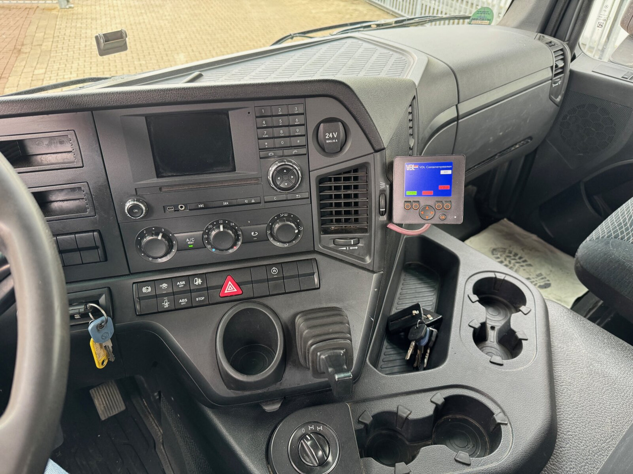 Mercedes-Benz Arocs 3243 LK 8x4/4 Arocs 3243 LK 8x4/4, Motorabtrieb - Lastväxlare lastbil: bild 5 Mercedes-Benz Arocs 3243 LK 8x4/4 Arocs 3243 LK 8x4/4, Motorabtrieb - Lastväxlare lastbil: bild 5