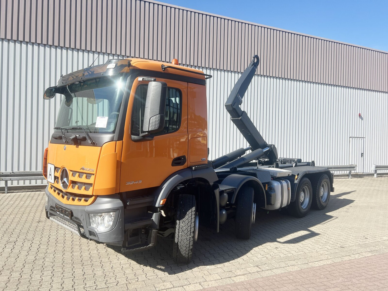 Mercedes-Benz Arocs 3243 LK 8x4/4 Arocs 3243 LK 8x4/4, Motorabtrieb - Lastväxlare lastbil: bild 1 Mercedes-Benz Arocs 3243 LK 8x4/4 Arocs 3243 LK 8x4/4, Motorabtrieb - Lastväxlare lastbil: bild 1