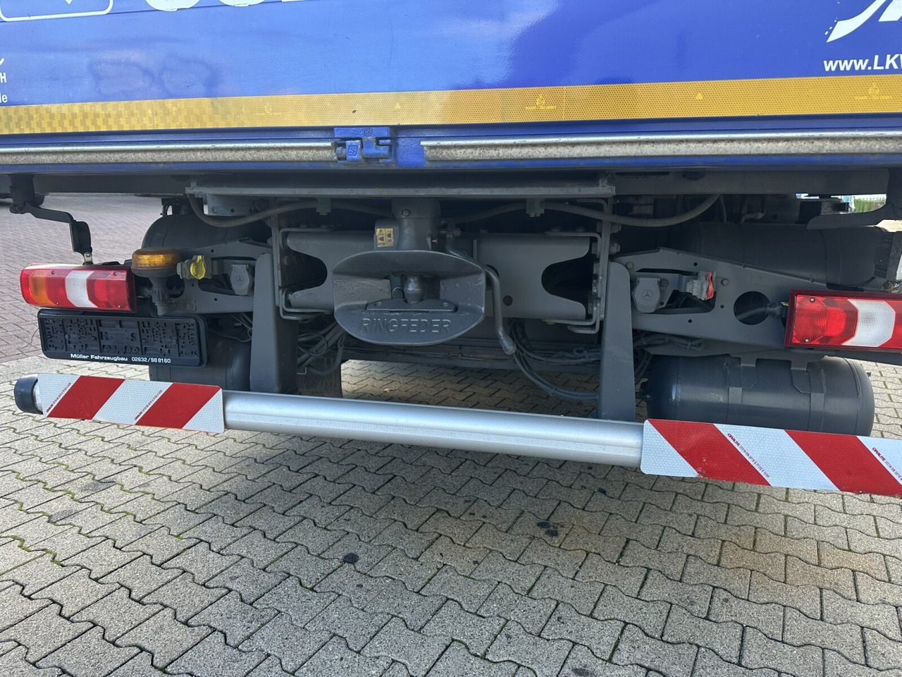 Mercedes-Benz Arocs 3245 L 8x2/6 Arocs 3245 L 8x2/6, Kran Fassi F 545 RA 2.26 XE, Jib, Funk, 29,7 m - 400 kg - Kranbil, Flakbil: bild 5 Mercedes-Benz Arocs 3245 L 8x2/6 Arocs 3245 L 8x2/6, Kran Fassi F 545 RA 2.26 XE, Jib, Funk, 29,7 m - 400 kg - Kranbil, Flakbil: bild 5