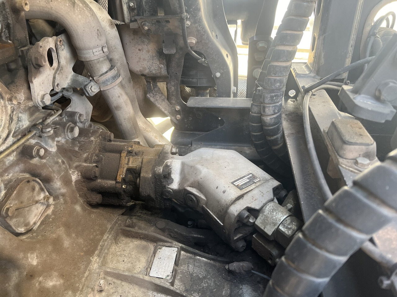 Mercedes-Benz Arocs 3251 LK 8x4/4 Arocs 3251 LK 8x4/4, Retarder, Stahlmulde ca. 15m³, hydr. Heckklappe - Dumper: bild 2 Mercedes-Benz Arocs 3251 LK 8x4/4 Arocs 3251 LK 8x4/4, Retarder, Stahlmulde ca. 15m³, hydr. Heckklappe - Dumper: bild 2