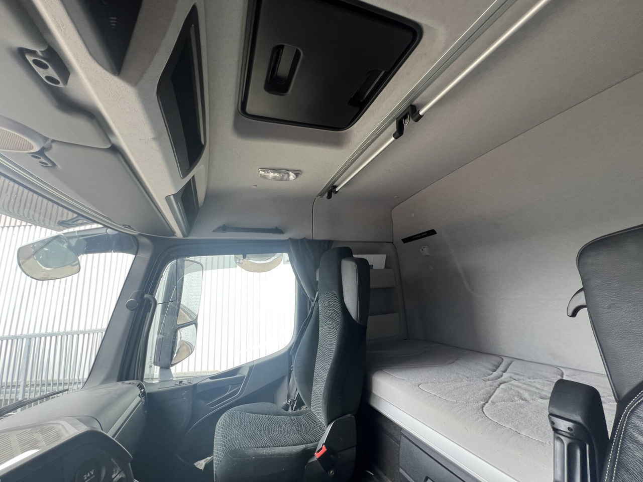 Mercedes-Benz Arocs 3253 K 8x4/4 Arocs 3253 K 8x4/4, Retarder - Lastväxlare lastbil: bild 5 Mercedes-Benz Arocs 3253 K 8x4/4 Arocs 3253 K 8x4/4, Retarder - Lastväxlare lastbil: bild 5