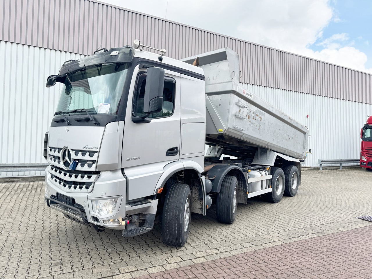 Mercedes-Benz Arocs 3258 LK 8x4/4 Arocs 3258 LK 8x4/4, Retarder, Bi-Xenon, Stahlmulde ca. 14m³, hydr. Heckklappenöffnung - Dumper: bild 1 Mercedes-Benz Arocs 3258 LK 8x4/4 Arocs 3258 LK 8x4/4, Retarder, Bi-Xenon, Stahlmulde ca. 14m³, hydr. Heckklappenöffnung - Dumper: bild 1