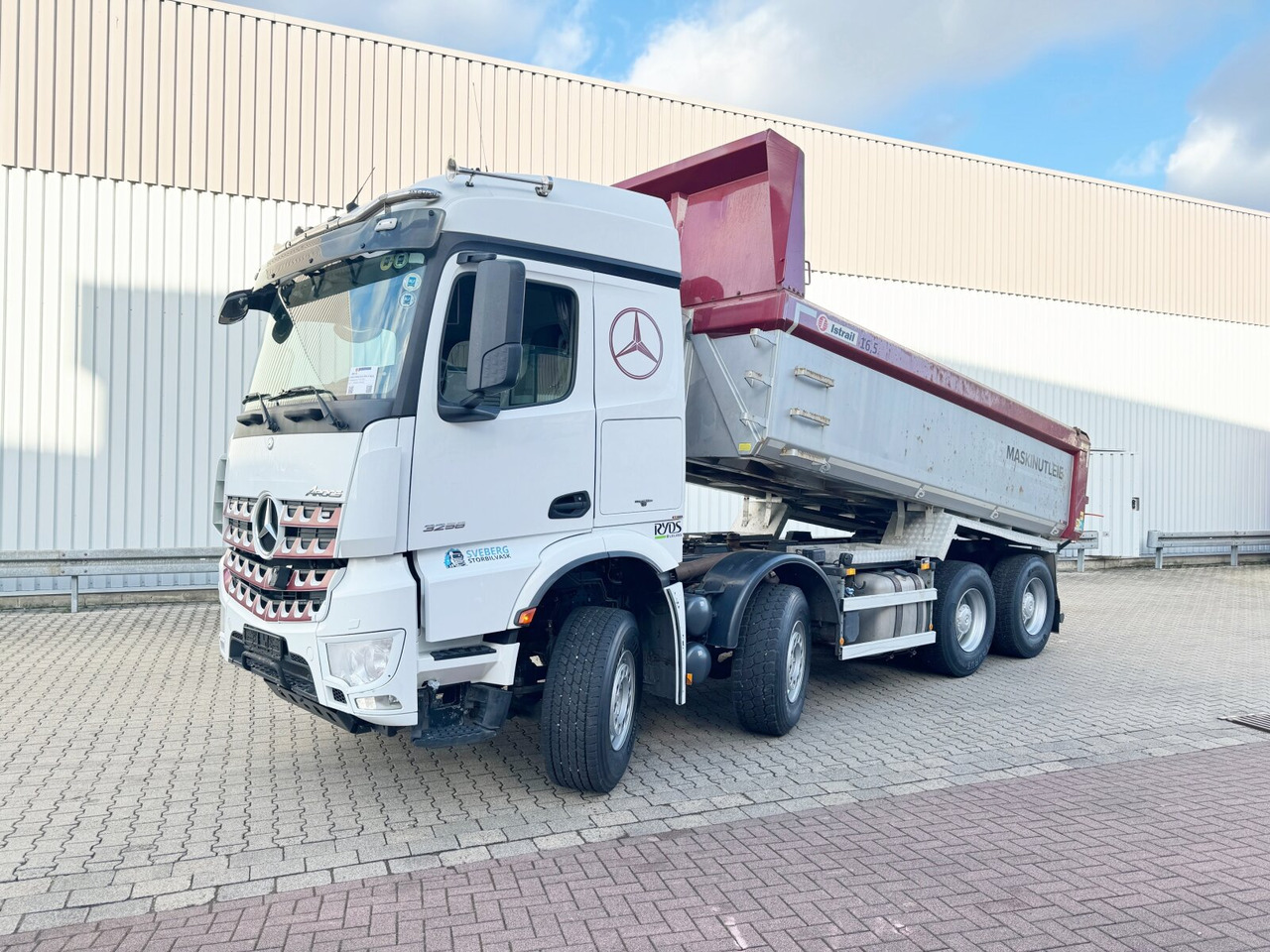Mercedes-Benz Arocs 3258 LK 8x4/4 Arocs 3258 LK 8x4/4, Retarder, Stahlmulde ca. 14m³, hydr. Heckklappenöffnung - Dumper: bild 1 Mercedes-Benz Arocs 3258 LK 8x4/4 Arocs 3258 LK 8x4/4, Retarder, Stahlmulde ca. 14m³, hydr. Heckklappenöffnung - Dumper: bild 1