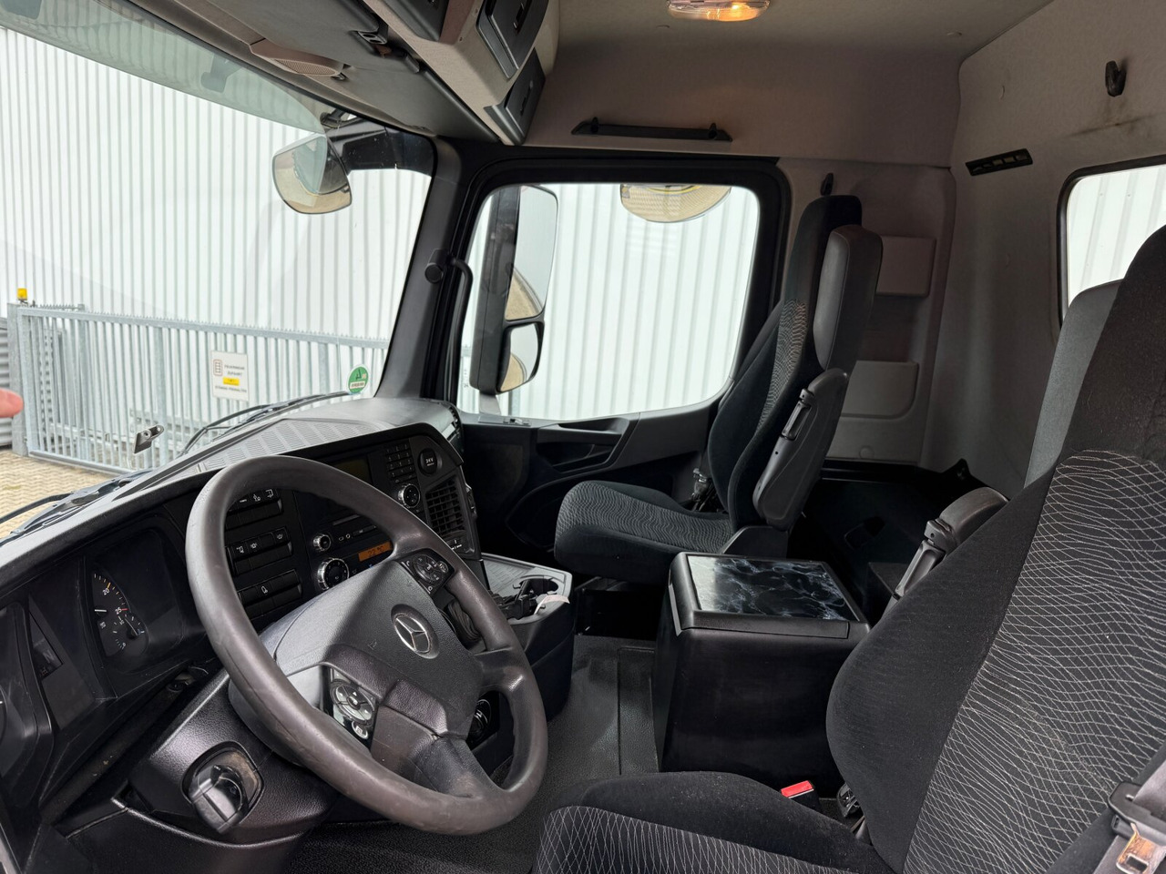 Mercedes-Benz Arocs 3363 K 6x4 Arocs 3363 K 6x4, Grounder, Turbo-Retarder-Kupplung - Lastväxlare lastbil: bild 5 Mercedes-Benz Arocs 3363 K 6x4 Arocs 3363 K 6x4, Grounder, Turbo-Retarder-Kupplung - Lastväxlare lastbil: bild 5