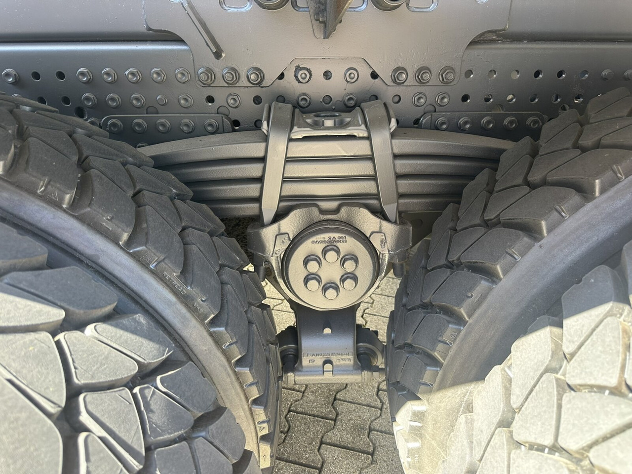 Mercedes-Benz Arocs 4142 K 8x4/4 Arocs 4142/45 K 8x4/4, Meiller Bordmatik links - Tippbil lastbil: bild 4 Mercedes-Benz Arocs 4142 K 8x4/4 Arocs 4142/45 K 8x4/4, Meiller Bordmatik links - Tippbil lastbil: bild 4