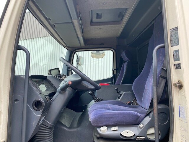 Mercedes-Benz Atego 1323 L 4x2 Atego 1323 L 4x2 Kühlkoffer, Carrier, Trennwand, LBW - Kylbil lastbil: bild 4 Mercedes-Benz Atego 1323 L 4x2 Atego 1323 L 4x2 Kühlkoffer, Carrier, Trennwand, LBW - Kylbil lastbil: bild 4