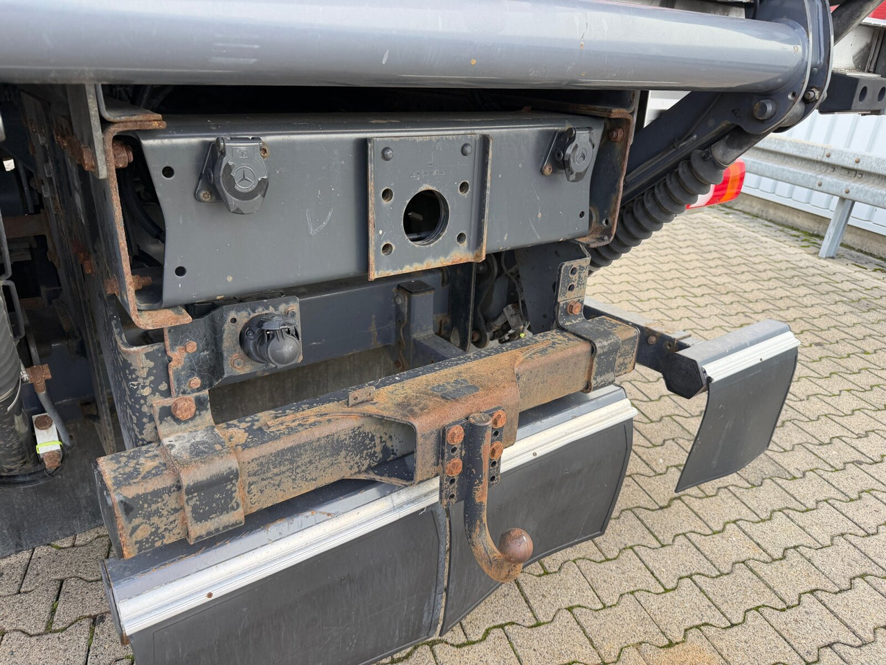 Mercedes-Benz Atego 1330 4x4 Atego 1330 4x4, Iso-Koffer mit Heizung, LBW - Lastbil med skåp: bild 4 Mercedes-Benz Atego 1330 4x4 Atego 1330 4x4, Iso-Koffer mit Heizung, LBW - Lastbil med skåp: bild 4