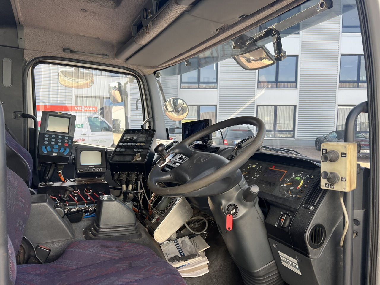 Mercedes-Benz Atego 1828 L 4x2 Atego 1828 L 4x2, Rechtslenker, Winterdienstaustattung - Chassi lastbil: bild 5 Mercedes-Benz Atego 1828 L 4x2 Atego 1828 L 4x2, Rechtslenker, Winterdienstaustattung - Chassi lastbil: bild 5