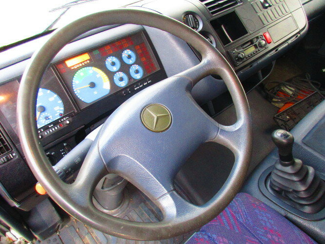 Mercedes-Benz Atego 815 4x2 - Lastbil med skåp: bild 3 Mercedes-Benz Atego 815 4x2 - Lastbil med skåp: bild 3