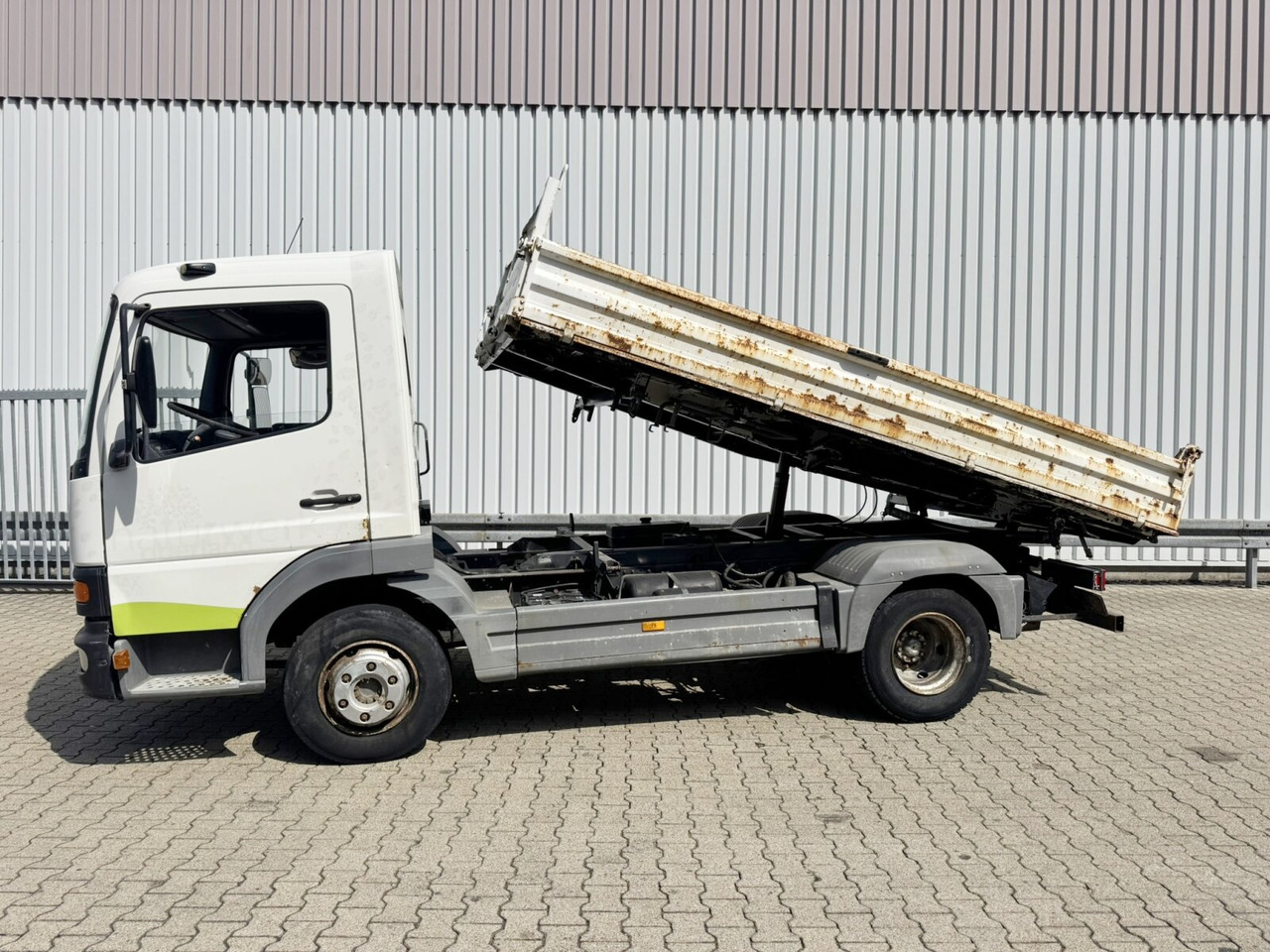 Mercedes-Benz Atego 815 K 4x2 Atego 815 K 4x2, 2 x AHK, Meiller - Tippbil lastbil: bild 3 Mercedes-Benz Atego 815 K 4x2 Atego 815 K 4x2, 2 x AHK, Meiller - Tippbil lastbil: bild 3