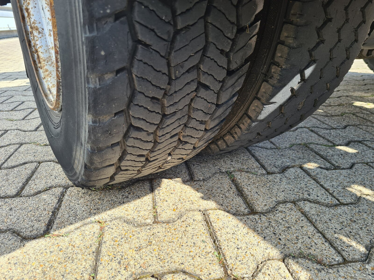 Mercedes-Benz Atego 815 K 4x2 Atego 815 K 4x2 - Lastväxlare lastbil: bild 2 Mercedes-Benz Atego 815 K 4x2 Atego 815 K 4x2 - Lastväxlare lastbil: bild 2