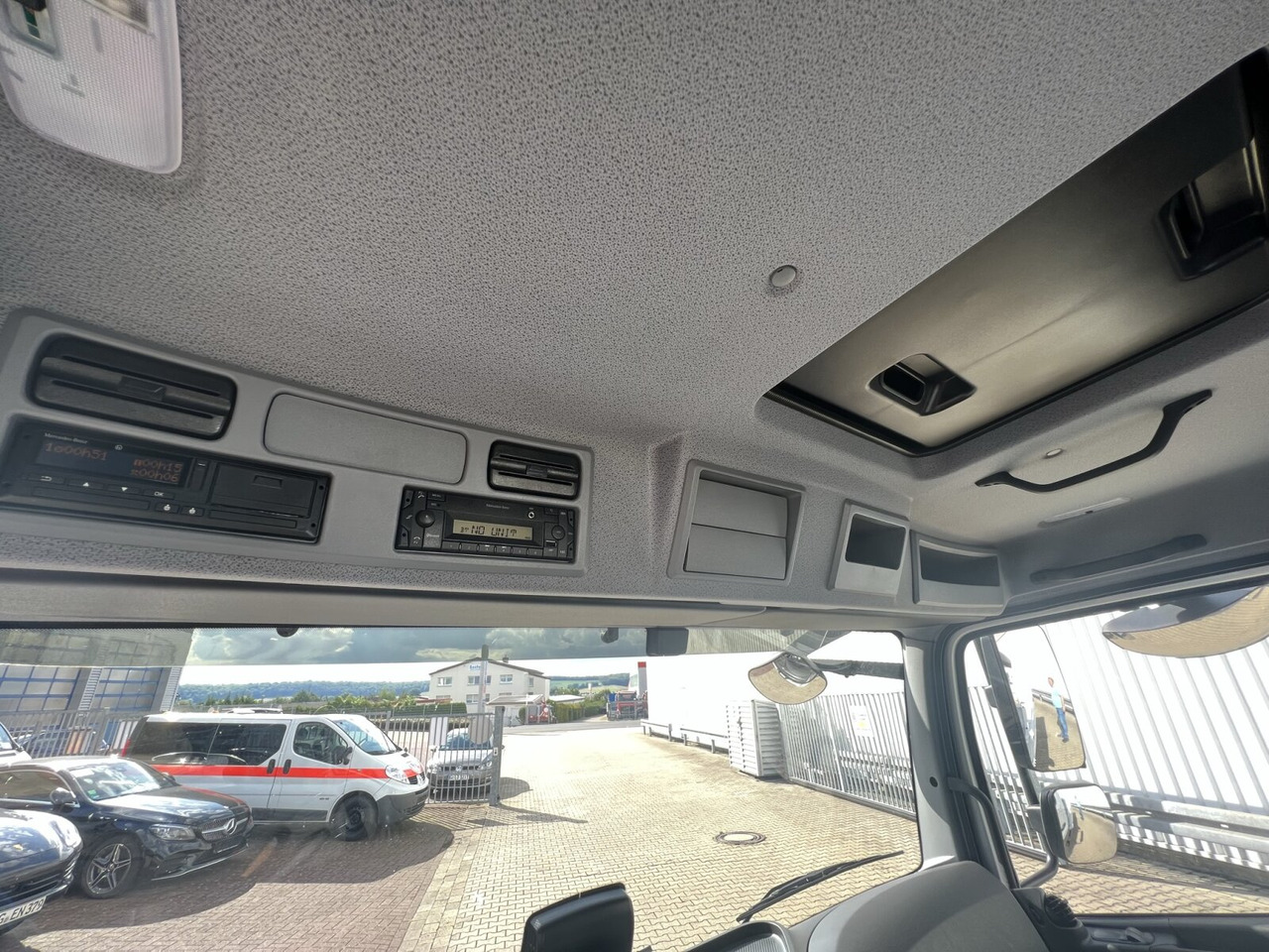 Mercedes-Benz Atego 818/23 K 4x2 Atego 818/23 K 4x2, 2x AHK, 5x VORHANDEN! - Chassi lastbil: bild 2 Mercedes-Benz Atego 818/23 K 4x2 Atego 818/23 K 4x2, 2x AHK, 5x VORHANDEN! - Chassi lastbil: bild 2