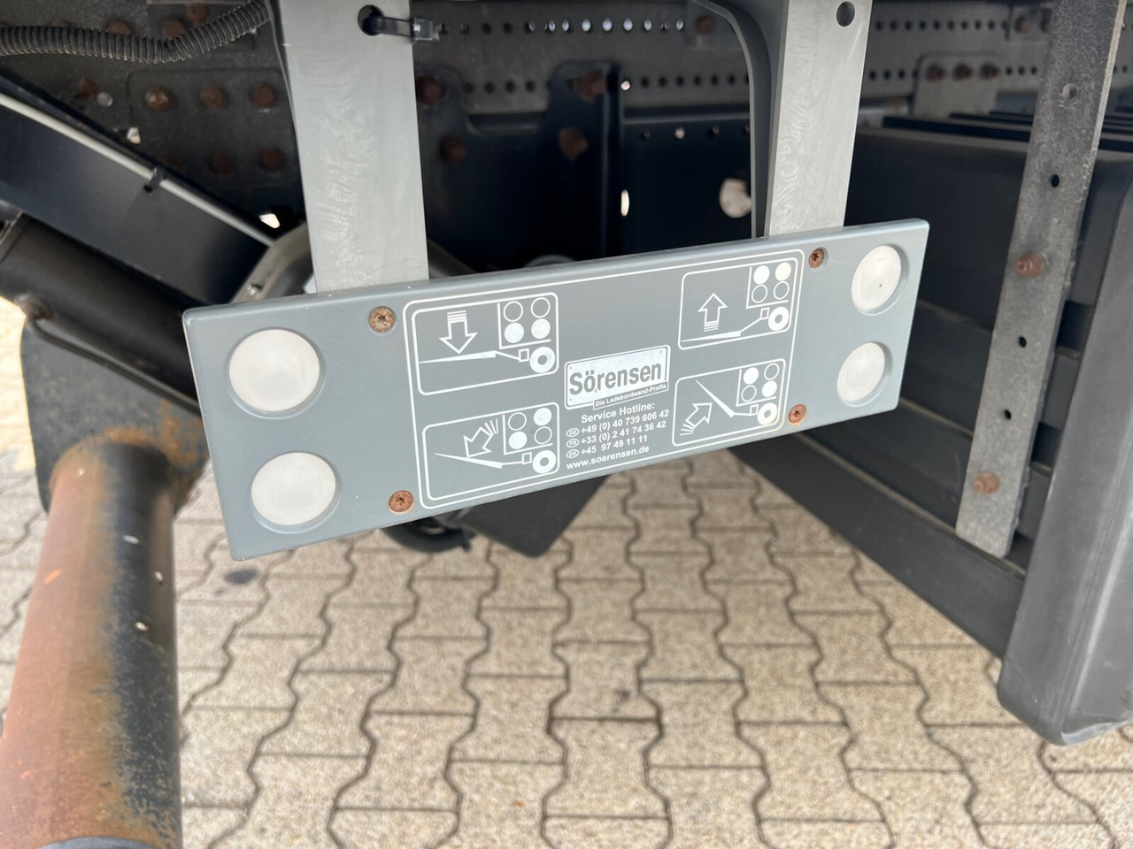 Mercedes-Benz Atego 818/23 L 4x2 Atego 818/23 L 4x2 mit Sörensen LBW - Kapellbil: bild 2 Mercedes-Benz Atego 818/23 L 4x2 Atego 818/23 L 4x2 mit Sörensen LBW - Kapellbil: bild 2