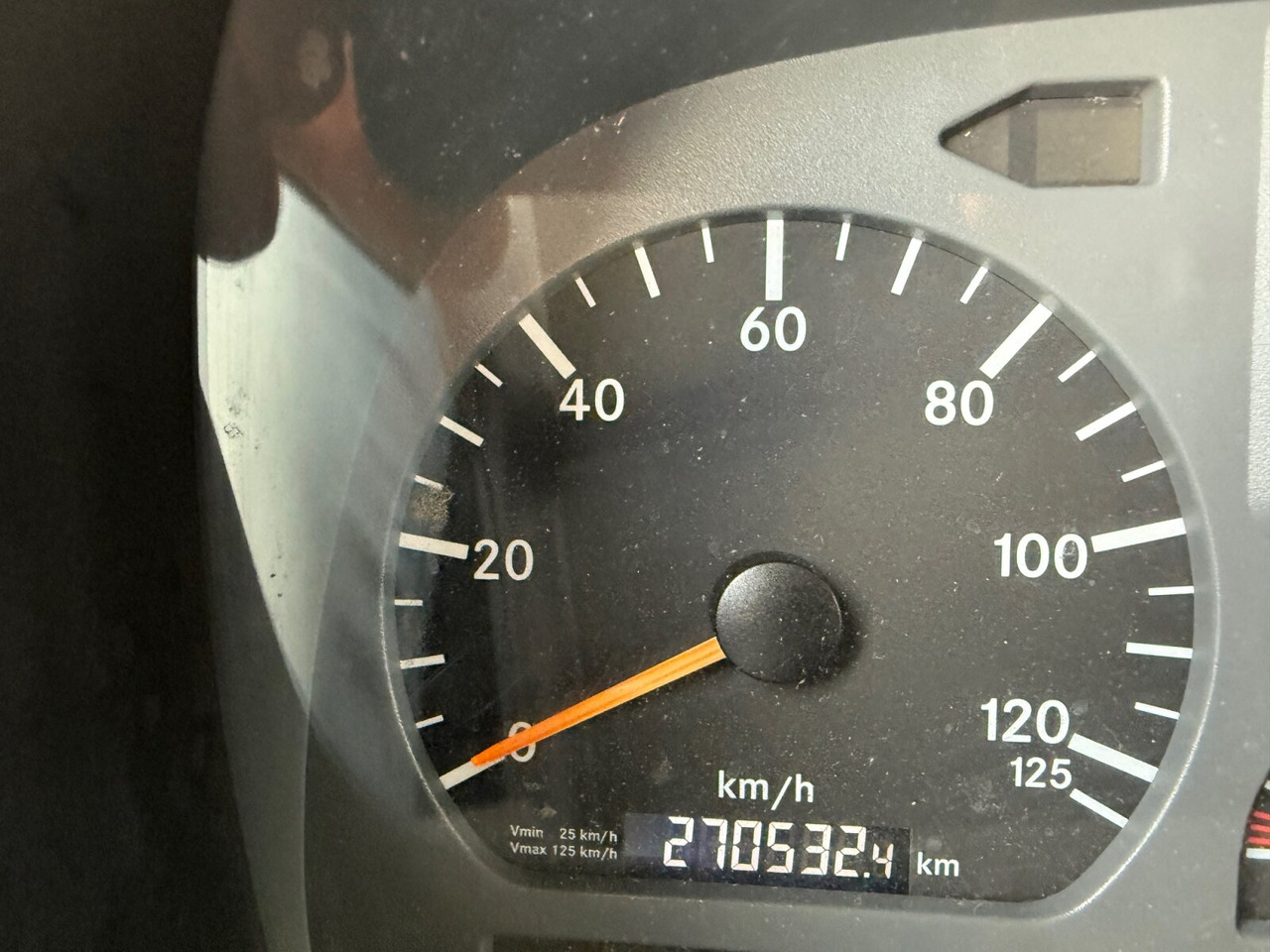 Mercedes-Benz Atego 818 L 4x2 Atego 818 L 4x2, Getränkekoffer, 2x AHK - Lastbil med skåp: bild 4 Mercedes-Benz Atego 818 L 4x2 Atego 818 L 4x2, Getränkekoffer, 2x AHK - Lastbil med skåp: bild 4