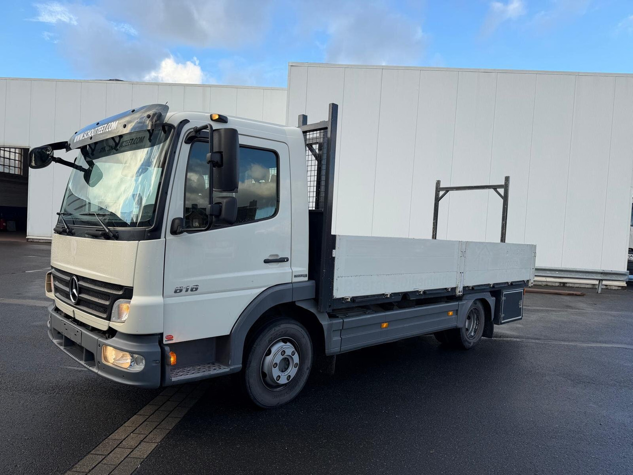 Mercedes-Benz Atego Atego 816 4 x 2 - Flakbil: bild 1 Mercedes-Benz Atego Atego 816 4 x 2 - Flakbil: bild 1