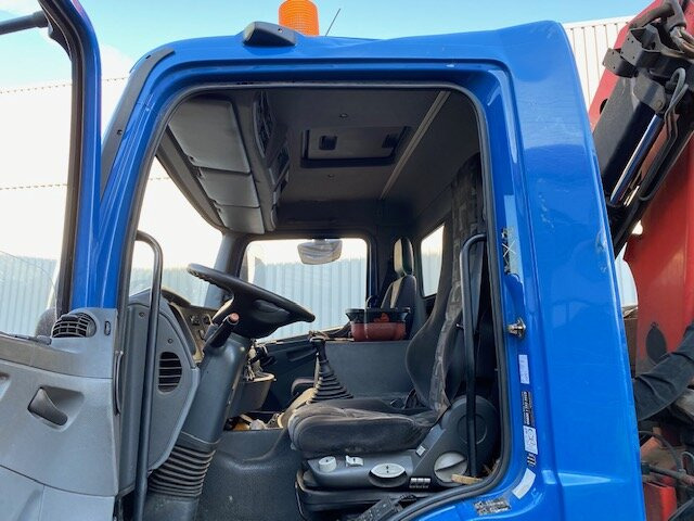 Mercedes-Benz Axor 1828 L 4x2 Axor 1828 L 4x2 mit Kran Palfinger PK 9501, Funk - Kranbil, Flakbil: bild 4 Mercedes-Benz Axor 1828 L 4x2 Axor 1828 L 4x2 mit Kran Palfinger PK 9501, Funk - Kranbil, Flakbil: bild 4