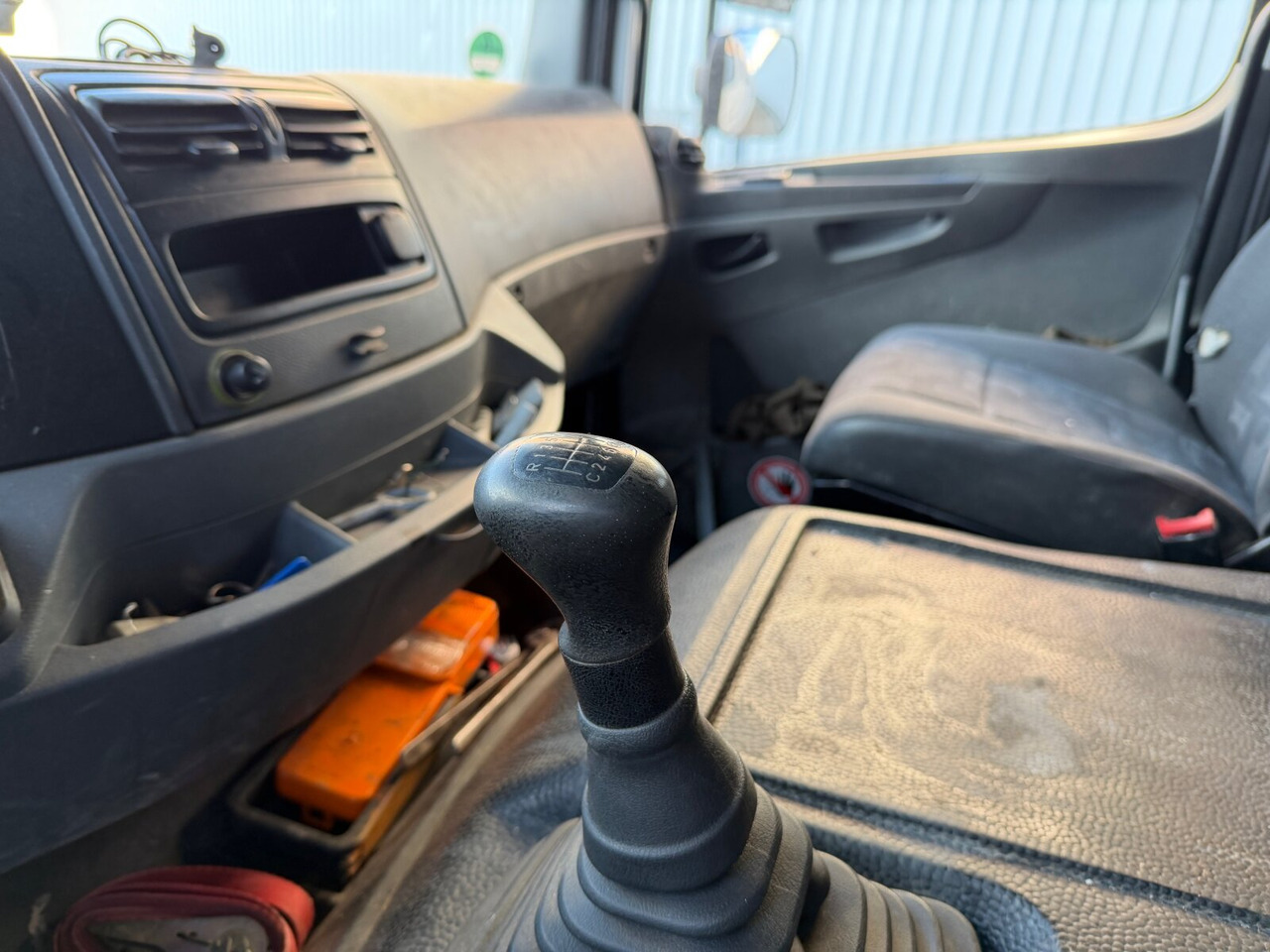 Mercedes-Benz Axor 1829 L 4x2 Axor 1829 L 4x2, 6-Sitzer - Flakbil: bild 3 Mercedes-Benz Axor 1829 L 4x2 Axor 1829 L 4x2, 6-Sitzer - Flakbil: bild 3