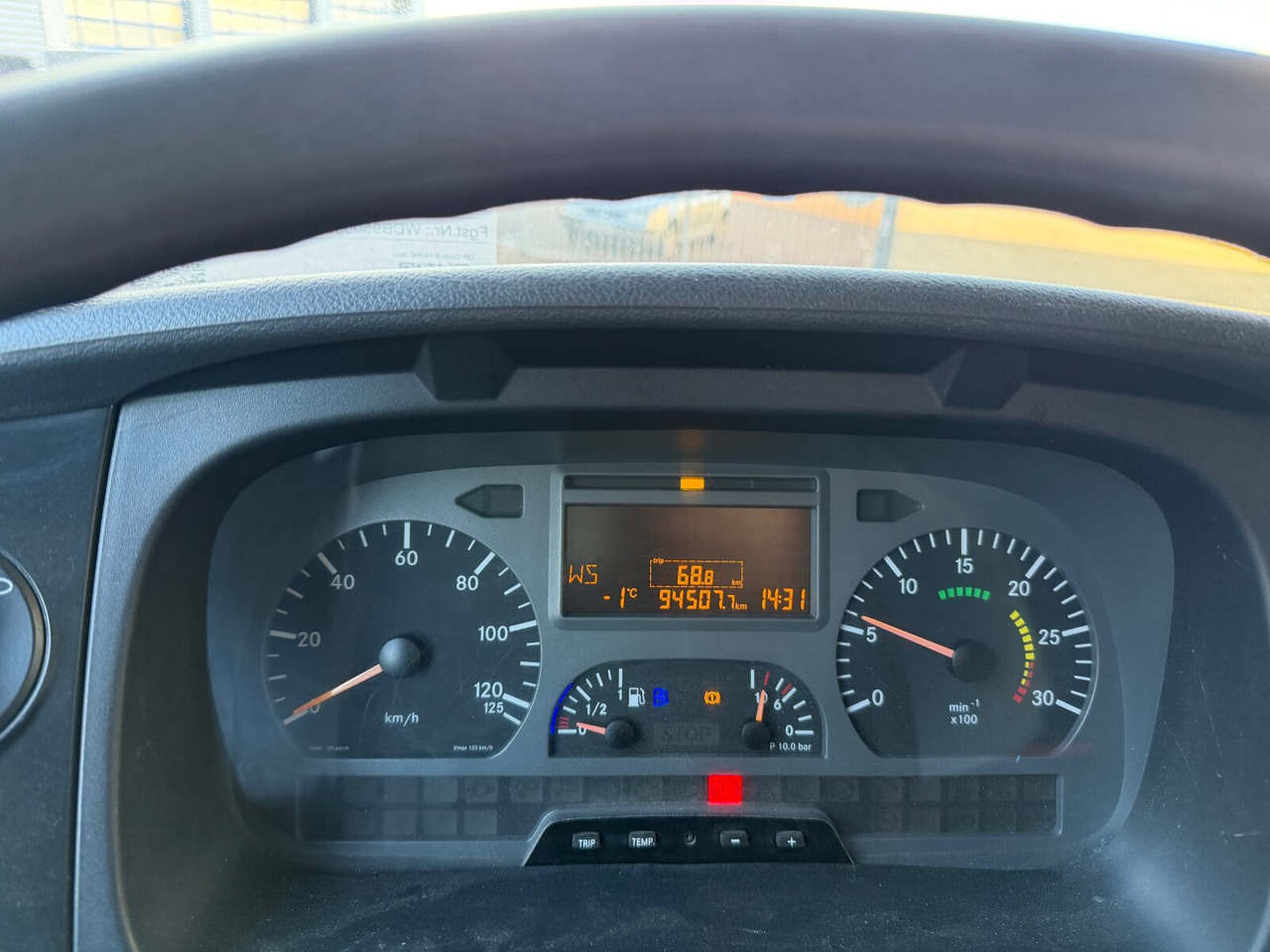 Mercedes-Benz Axor 1829 L 4x2 Axor 1829 L 4x2, 6-Sitzer - Flakbil: bild 2 Mercedes-Benz Axor 1829 L 4x2 Axor 1829 L 4x2, 6-Sitzer - Flakbil: bild 2